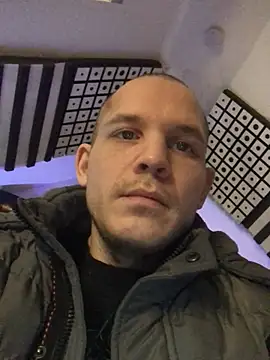 Spielzeugtwink online show from 13, 3, 2026