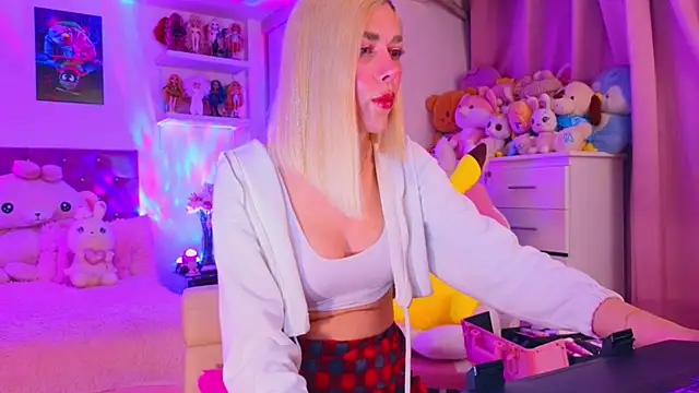 MadamBarbiee online show from 5, 2, 2026