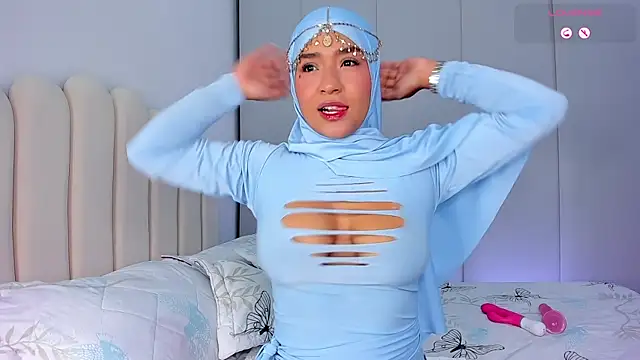 Amira-Zahra online show from 14, 4, 2026