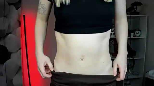 EvelynBlond online show from 10, 2, 2026