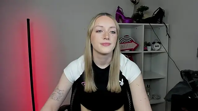 EvelynBlond online show from 25, 3, 2026