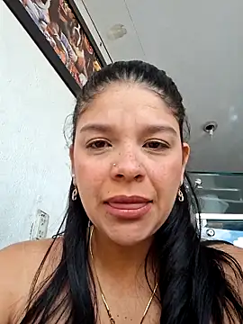 Layla-daring online show from 14, 12, 2025