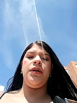 Layla-daring online show from 19, 3, 2026