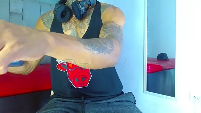 Hot Latino x online show from 14, 4, 2026