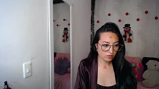 Snapshot of LunaAponte chatting on 14, 1, 2026 LunaAponte online show from 14, 1, 2026