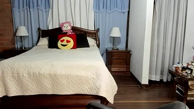 Charlotte-Willson online show from 6, 2, 2026