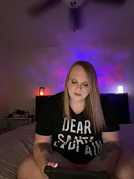 AllieRose94 online show from 2, 12, 2025