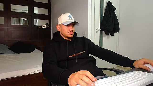 Snapshot of ElijahThorne chatting on 9, 2, 2026 ElijahThorne online show from 9, 2, 2026