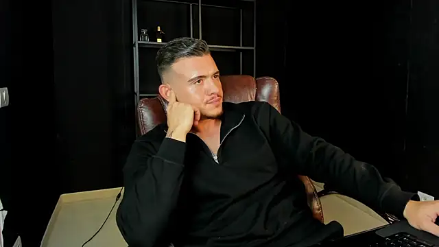Snapshot of ElijahThorne chatting on 1, 4, 2026 ElijahThorne online show from 1, 4, 2026
