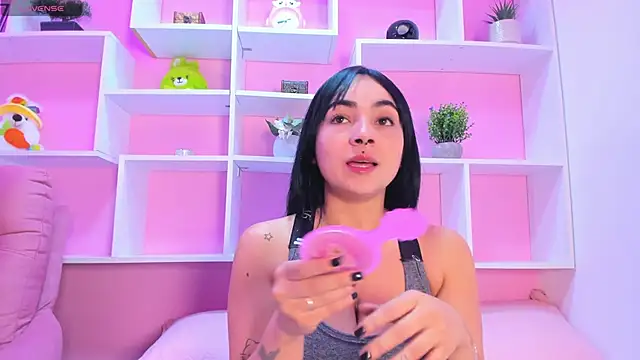 Snapshot of kittyMelvis chatting on 2, 12, 2025 kittyMelvis online show from 2, 12, 2025