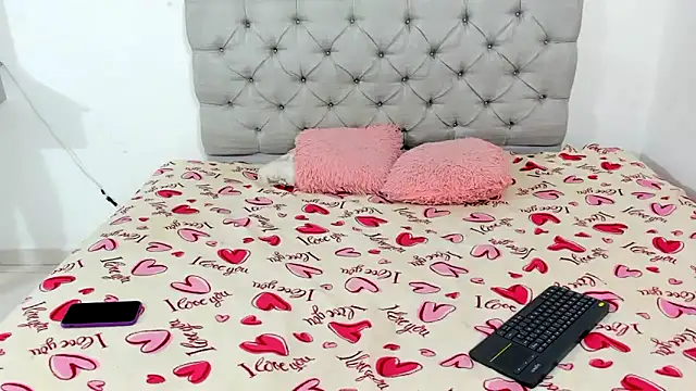 Snapshot of Briitney_tovar chatting on 16, 12, 2025 Briitney tovar online show from 16, 12, 2025