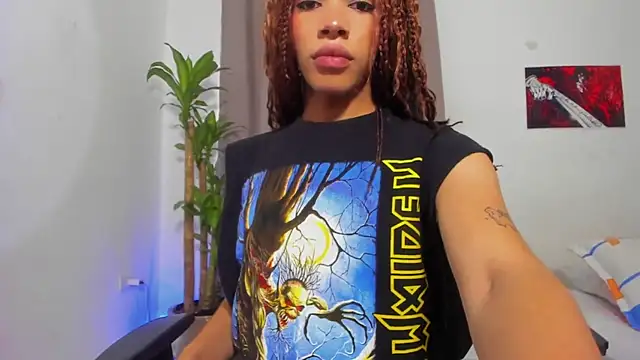 Catty Noir online show from 4, 12, 2025