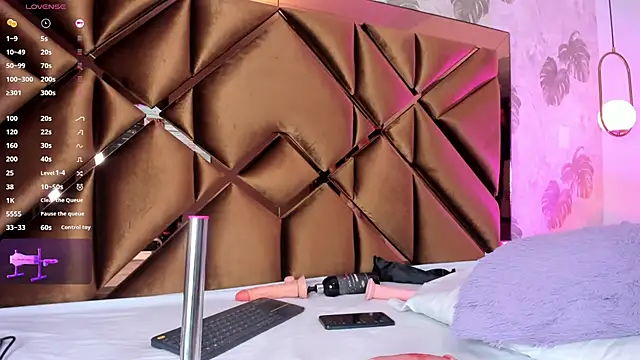 Alexa-Lynx online show from 15, 4, 2026