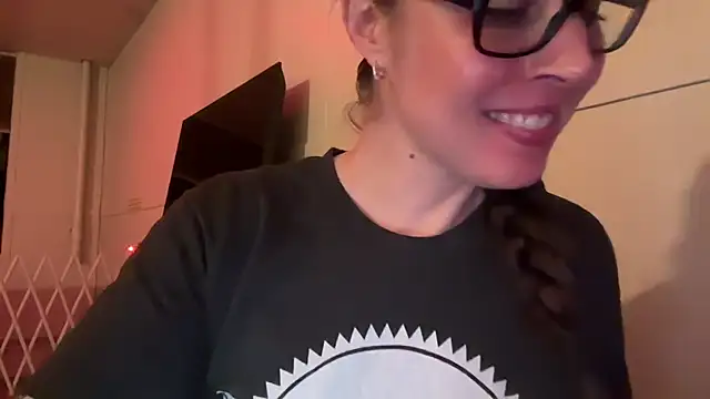 MissGoldenCartier online show from 29, 3, 2026