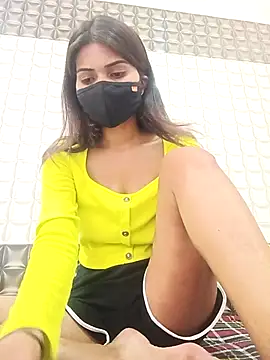 Lovely--girl online show from 17, 5, 2026
