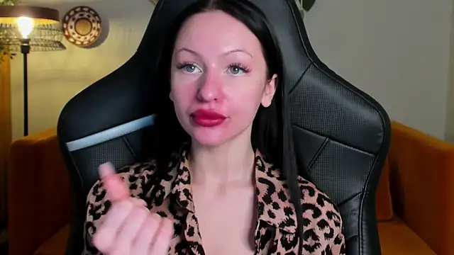 NaomiBlakes online show from 5, 12, 2025