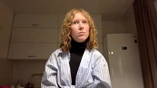 ElfriedaZwack online show from 28, 11, 2025