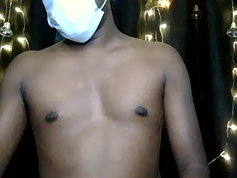 Snapshot of cleopatra9999 chatting on 17, 12, 2025 cleopatra9999 online show from 17, 12, 2025