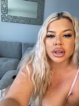 Ashleybarbiex online show from 5, 4, 2026