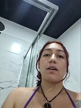 Snapshot of Eveeelyn25 chatting on 22, 4, 2026 Eveeelyn25 online show from 22, 4, 2026