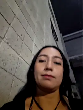 Snapshot of Eveeelyn25 chatting on 3, 5, 2026 Eveeelyn25 online show from 3, 5, 2026