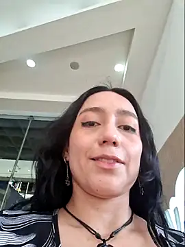 Snapshot of Eveeelyn25 chatting on 3, 5, 2026 Eveeelyn25 online show from 3, 5, 2026