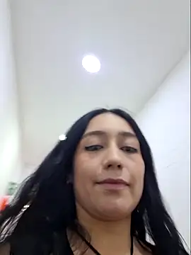Snapshot of Eveeelyn25 chatting on 9, 5, 2026 Eveeelyn25 online show from 9, 5, 2026