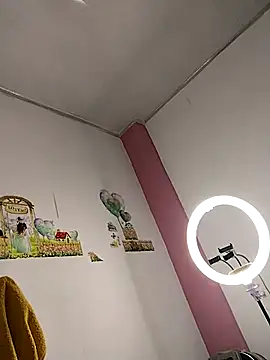 Sexy-boy04u online show from 24, 11, 2025