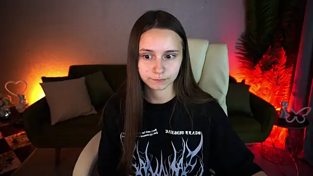 TinyNatalie online show from 29, 6, 2026