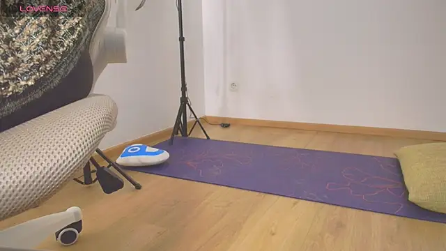 Sweet Eira online show from 24, 4, 2026