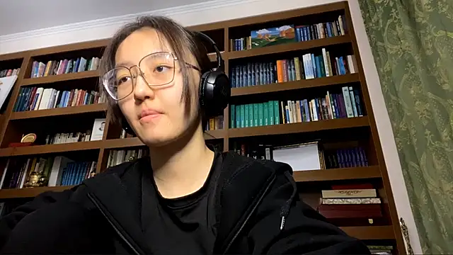 Snapshot of LinaClous chatting on 24, 2, 2026 LinaClous online show from 24, 2, 2026