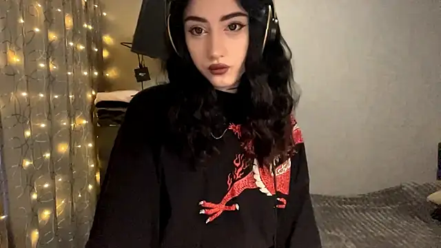 Meowluly online show from 15, 12, 2025