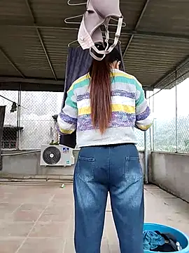 Snapshot of HanniZii chatting on 22, 12, 2025 HanniZii online show from 22, 12, 2025