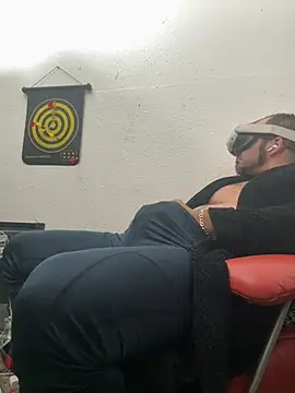 Snapshot of 2addictivelyhorny chatting on 18, 1, 2026 2addictivelyhorny online show from 18, 1, 2026