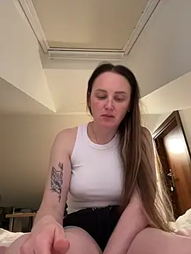 Snapshot of TomilaSi chatting on 9, 6, 2026 TomilaSi online show from 9, 6, 2026