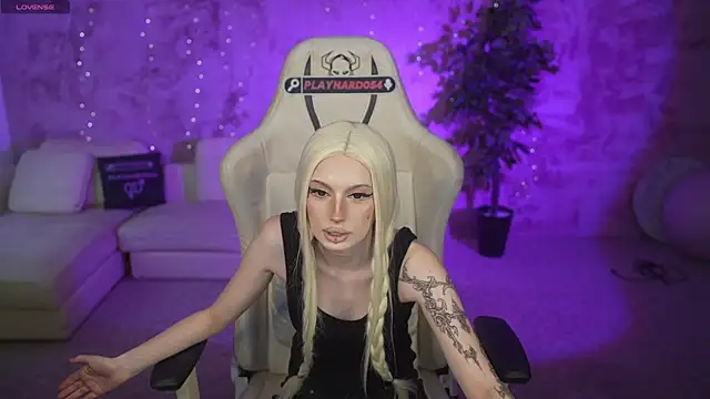 Dacota love online show from 15, 7, 2026