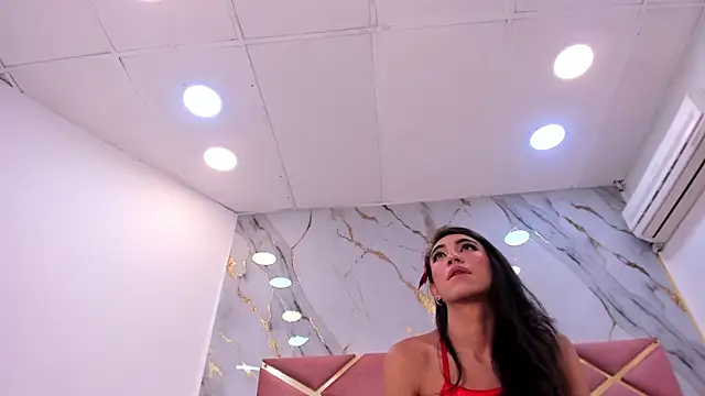 VALERIAQUEENTS   online show from 9, 4, 2026