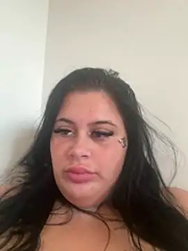Snapshot of CurvyAyla chatting on 10, 8, 2026 CurvyAyla online show from 10, 8, 2026