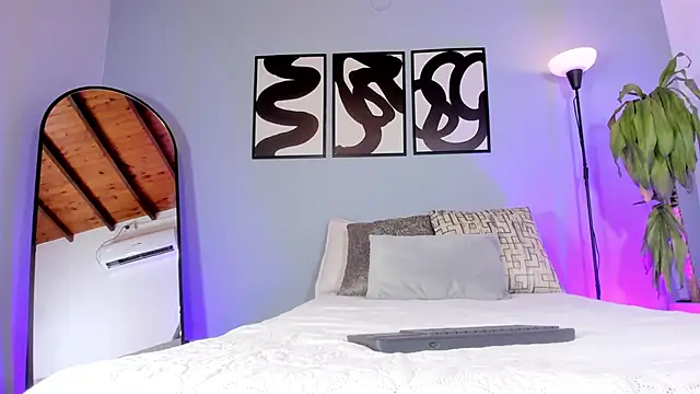 AmaraStorm online show from 12, 2, 2026