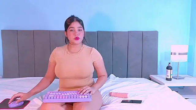 Lizz Bunny online show from 21, 4, 2026