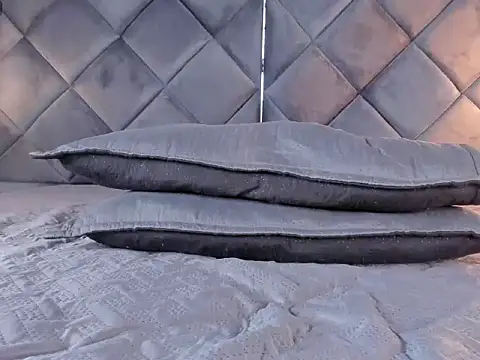 Snapshot of honey-lizzy chatting on 28, 11, 2025 honey-lizzy online show from 28, 11, 2025