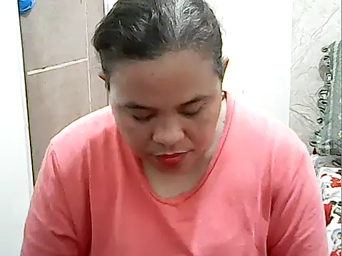 cutechubby online show from 5, 12, 2025