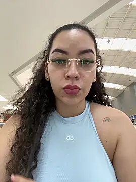 Snapshot of VictoriaaRose chatting on 16, 6, 2026 VictoriaaRose online show from 16, 6, 2026