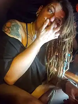 Snapshot of Horny_hippie chatting on 2, 3, 2025 Horny hippie online show from 2, 3, 2025