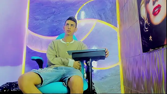 Snapshot of twink_scott_ chatting on 3, 2, 2026 twink scott online show from 3, 2, 2026