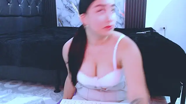 NoaLeon21 online show from 21, 2, 2026