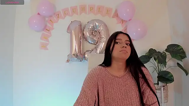 Snapshot of luna_cute__ chatting on 23, 2, 2026 luna cute online show from 23, 2, 2026