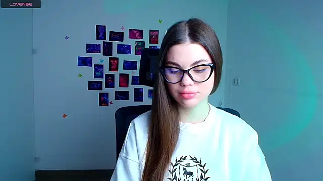 Snapshot of Violetta_Brilliant chatting on 6, 1, 2026 Violetta Brilliant online show from 6, 1, 2026