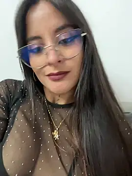  Victoria foxx online show from 17, 12, 2025