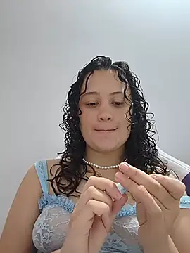 Snapshot of Alana_444 chatting on 1, 7, 2026 Alana 444 online show from 1, 7, 2026